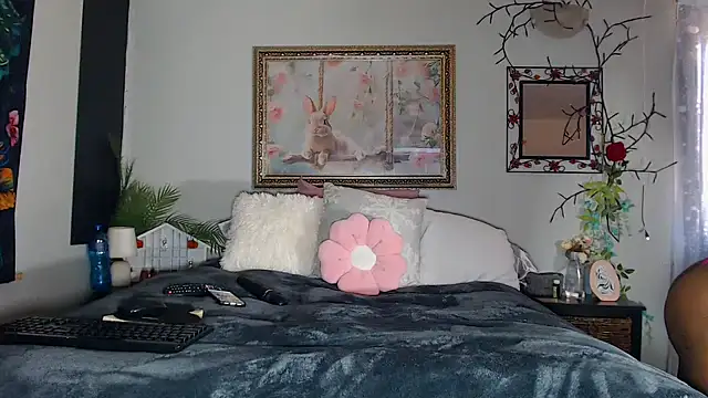 Snapshot of FRUITOFEDEN01 chatting on October 17, 2025, 11:01 am FRUITOFEDEN01 online show from October 17, 2025, 11:01 am