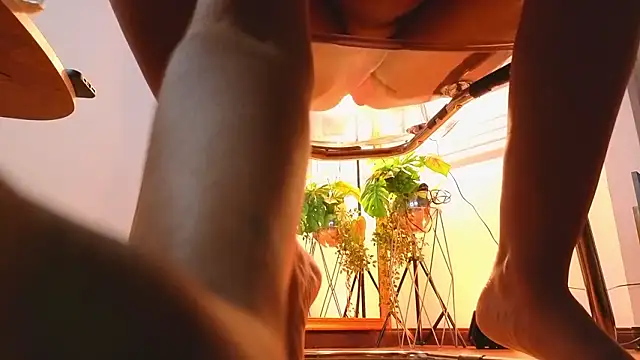 AlessiaLondon online show from February 15, 2026, 8:02 am