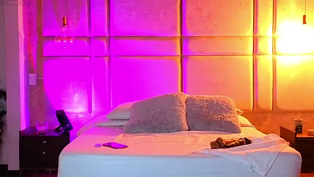 AlessiaLondon online show from March 27, 2026, 8:59 am