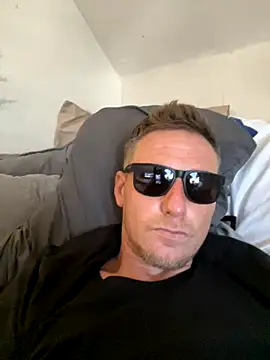 Snapshot of aaronmc311840 chatting on October 3, 2025, 2:29 pm aaronmc311840 online show from October 3, 2025, 2:29 pm