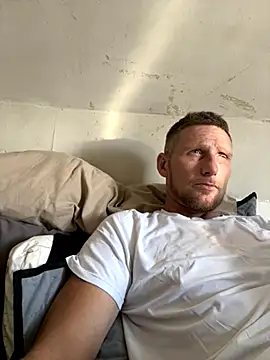 Snapshot of aaronmc311840 chatting on October 25, 2025, 6:08 pm aaronmc311840 online show from October 25, 2025, 6:08 pm