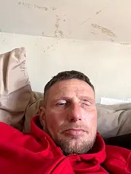 Snapshot of aaronmc311840 chatting on October 27, 2025, 6:31 pm aaronmc311840 online show from October 27, 2025, 6:31 pm