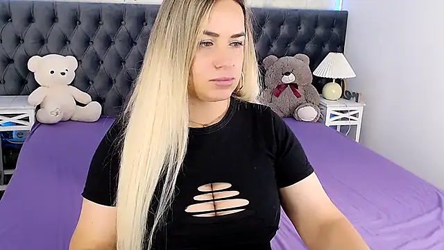 Snapshot of MilenaMiler_X chatting on September 30, 2025, 7:31 pm MilenaMiler X online show from September 30, 2025, 7:31 pm