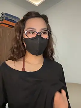 Snapshot of Lilisa_miu chatting on February 3, 2026, 6:40 am Lilisa miu online show from February 3, 2026, 6:40 am