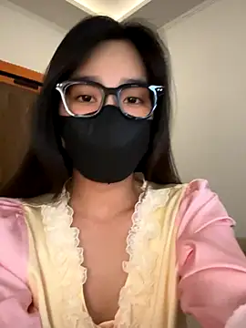 Lilisa miu online show from October 9, 2025, 4:51 pm