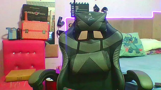 Snapshot of Transthifany chatting on September 30, 2025, 6:03 pm Transthifany online show from September 30, 2025, 6:03 pm