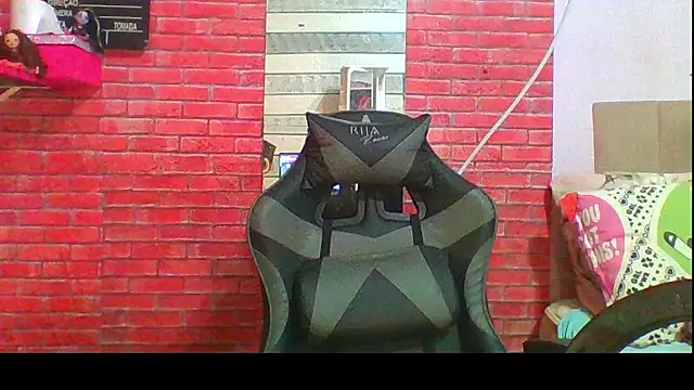 Snapshot of Transthifany chatting on October 31, 2025, 2:46 pm Transthifany online show from October 31, 2025, 2:46 pm