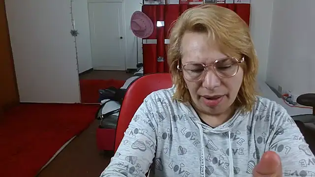 krystal thomson online show from September 24, 2025, 3:07 pm