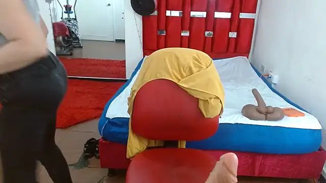 krystal thomson online show from November 14, 2025, 4:21 pm