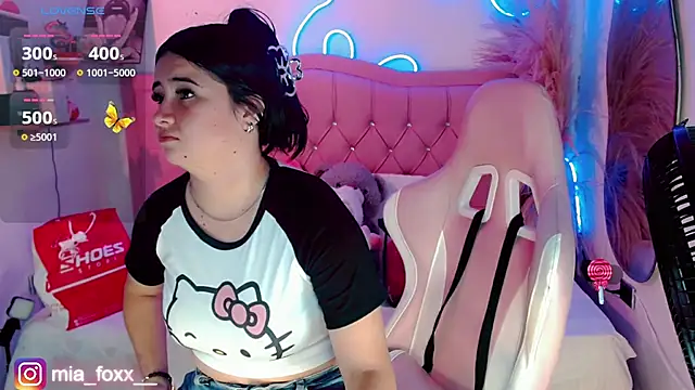 Snapshot of Mia_foxx_ chatting on September 27, 2025, 10:05 pm Mia foxx online show from September 27, 2025, 10:05 pm