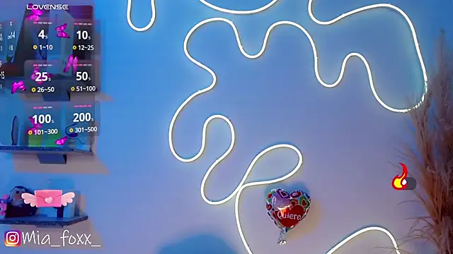 Snapshot of Mia_foxx_ chatting on March 4, 2025, 12:07 am Mia foxx online show from March 4, 2025, 12:07 am