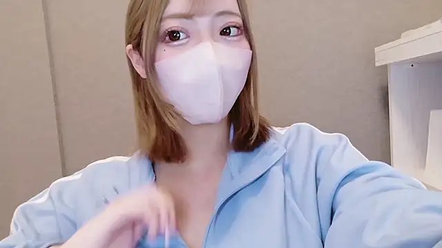  chanMOMO  online show from April 18, 2026, 2:36 am