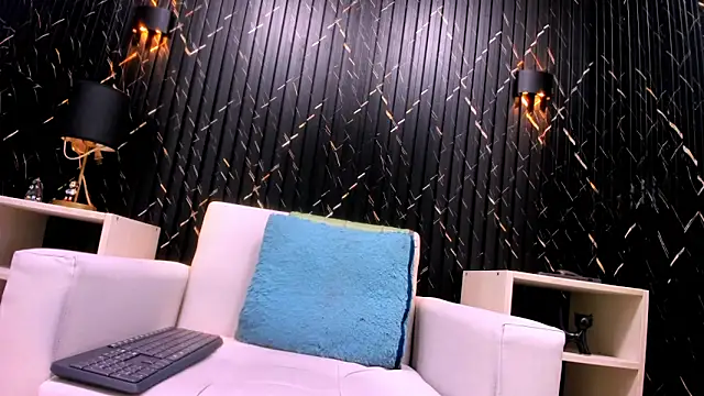 Cutie Shy  online show from November 2, 2025, 3:50 pm