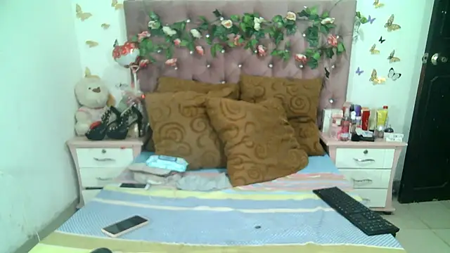 Snapshot of ValeriaTsx chatting on October 30, 2025, 12:58 pm ValeriaTsx online show from October 30, 2025, 12:58 pm