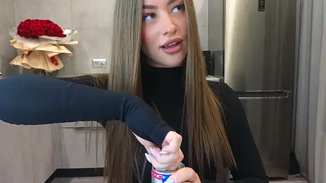 Snapshot of Cinderella____ chatting on March 22, 2025, 8:26 pm Cinderella online show from March 22, 2025, 8:26 pm