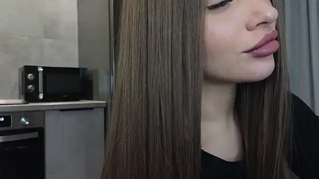 Snapshot of Cinderella____ chatting on December 19, 2024, 7:18 pm Cinderella online show from December 19, 2024, 7:18 pm