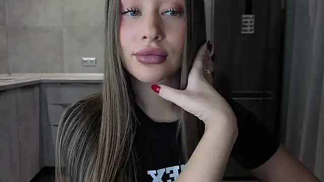 Snapshot of Cinderella____ chatting on November 18, 2025, 8:56 pm Cinderella online show from November 18, 2025, 8:56 pm