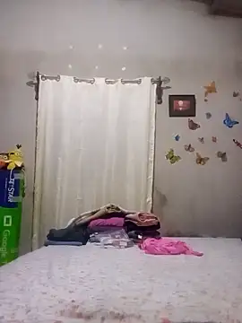 Madrastrahot69 online show from September 20, 2025, 2:27 am