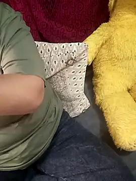 Snapshot of HEENA_022 chatting on February 4, 2025, 5:55 pm HEENA 022 online show from February 4, 2025, 5:55 pm