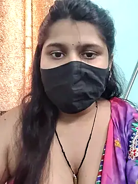 Snapshot of Hotty-simran chatting on September 13, 2025, 4:45 am Hotty-simran online show from September 13, 2025, 4:45 am