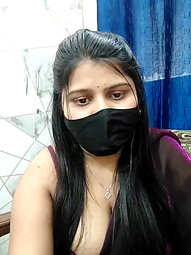 Snapshot of Hotty-simran chatting on February 21, 2025, 7:45 am Hotty-simran online show from February 21, 2025, 7:45 am