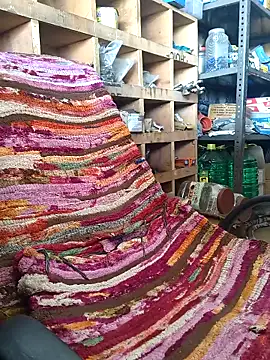 Snapshot of Srmotrs chatting on February 12, 2026, 6:02 am Srmotrs online show from February 12, 2026, 6:02 am