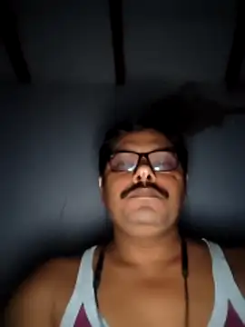 Snapshot of Srmotrs chatting on February 8, 2026, 7:11 pm Srmotrs online show from February 8, 2026, 7:11 pm