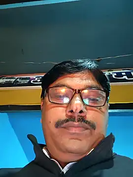 Snapshot of Srmotrs chatting on December 21, 2025, 12:40 pm Srmotrs online show from December 21, 2025, 12:40 pm