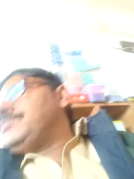 Snapshot of Srmotrs chatting on February 2, 2026, 6:12 am Srmotrs online show from February 2, 2026, 6:12 am