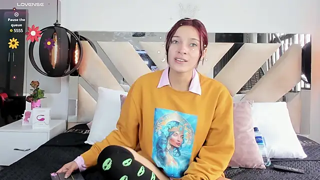 ValeryyGrace online show from March 20, 2025, 5:25 pm