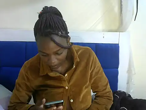 Snapshot of beauty_petite chatting on October 11, 2025, 5:52 am beauty petite online show from October 11, 2025, 5:52 am