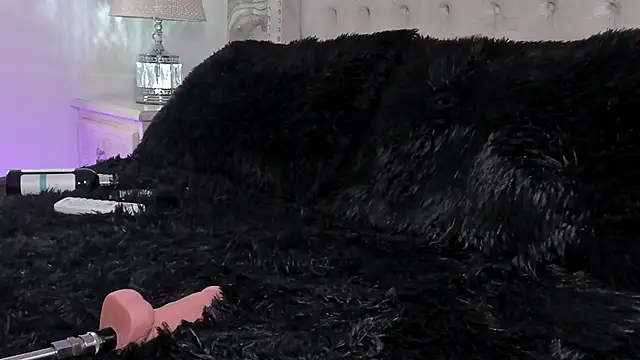 Snapshot of Kev_jenner chatting on October 6, 2025, 9:37 pm Kev jenner online show from October 6, 2025, 9:37 pm