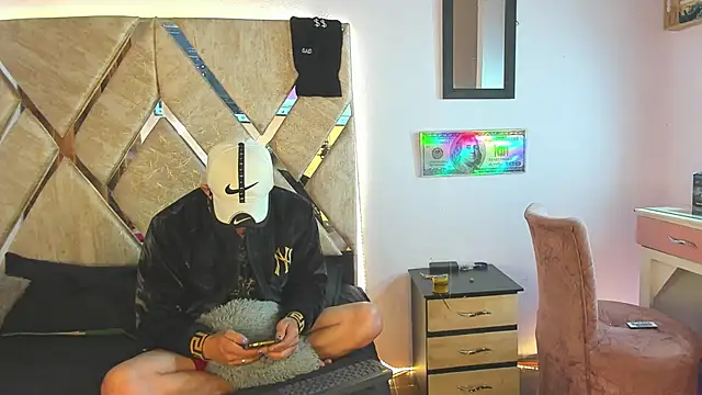 Snapshot of parejacaliente20154 chatting on November 12, 2025, 9:02 am parejacaliente20154 online show from November 12, 2025, 9:02 am