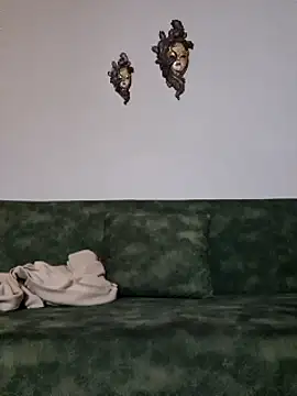 Snapshot of Franso13 chatting on February 12, 2025, 12:37 am Franso13 online show from February 12, 2025, 12:37 am