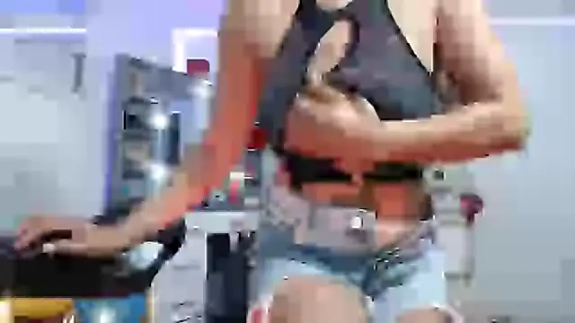 sexy bunny hot online show from March 20, 2025, 1:04 pm