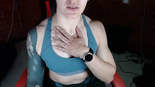 Snapshot of dannafitness chatting on March 22, 2025, 6:25 pm dannafitness online show from March 22, 2025, 6:25 pm