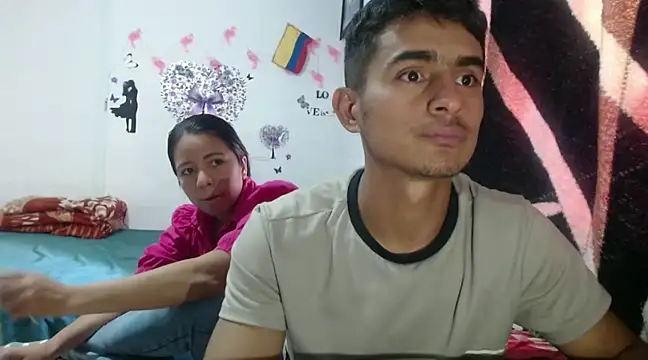 Snapshot of maria_and_angel chatting on December 11, 2024, 8:39 pm maria and angel online show from December 11, 2024, 8:39 pm