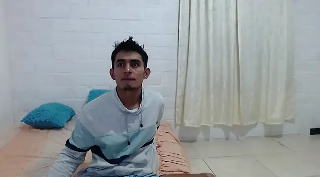 Snapshot of maria_and_angel chatting on January 31, 2025, 1:33 am maria and angel online show from January 31, 2025, 1:33 am