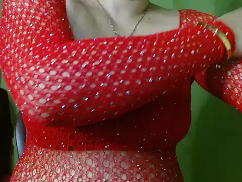 LOVERIAKOL online show from April 3, 2026, 6:25 pm