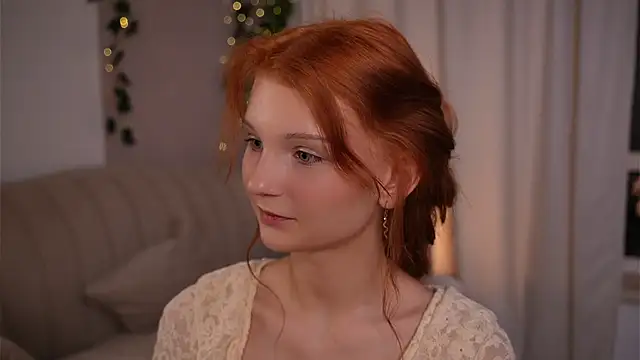 Snapshot of CindyGarrison chatting on July 17, 2026, 11:24 pm CindyGarrison online show from July 17, 2026, 11:24 pm