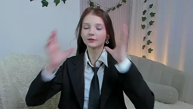 CindyGarrison online show from March 6, 2025, 12:43 am