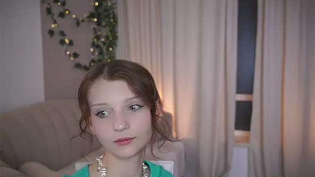 Snapshot of CindyGarrison chatting on May 13, 2026, 11:12 pm CindyGarrison online show from May 13, 2026, 11:12 pm
