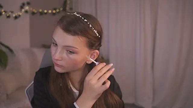 CindyGarrison online show from September 16, 2025, 12:44 am