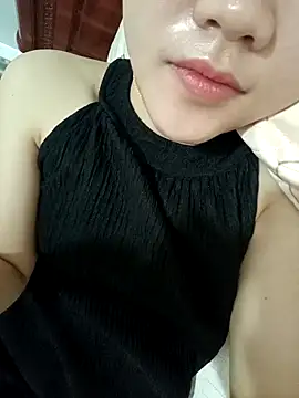 Snapshot of Sexyass13 chatting on October 18, 2025, 12:34 am Sexyass13 online show from October 18, 2025, 12:34 am