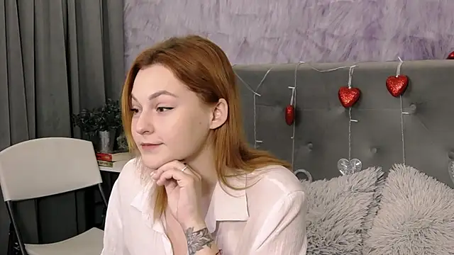 DemiLeaf online show from February 16, 2025, 11:49 am