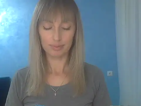 EffectMaya online show from November 21, 2025, 6:29 pm