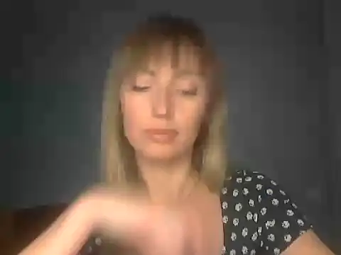 EffectMaya online show from February 9, 2026, 7:01 pm