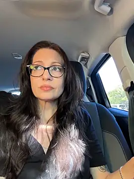 BeautifulMesss online show from October 10, 2025, 2:40 pm