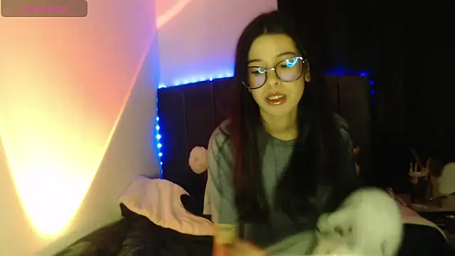 Snapshot of ily_bea chatting on October 2, 2025, 12:36 am ily bea online show from October 2, 2025, 12:36 am