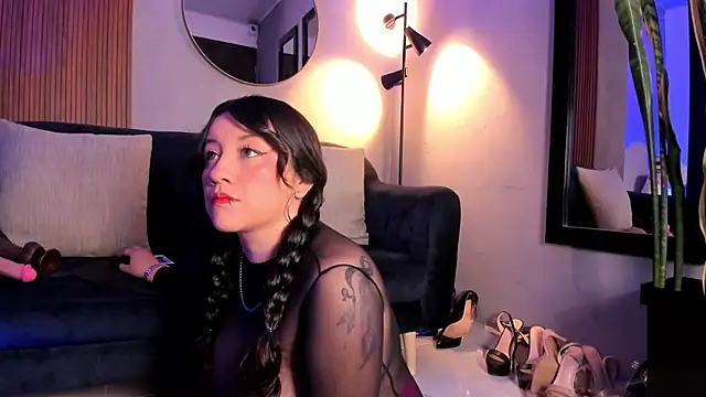 rose xd online show from December 4, 2025, 9:47 pm